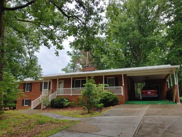Photo of 1133 Evans Road