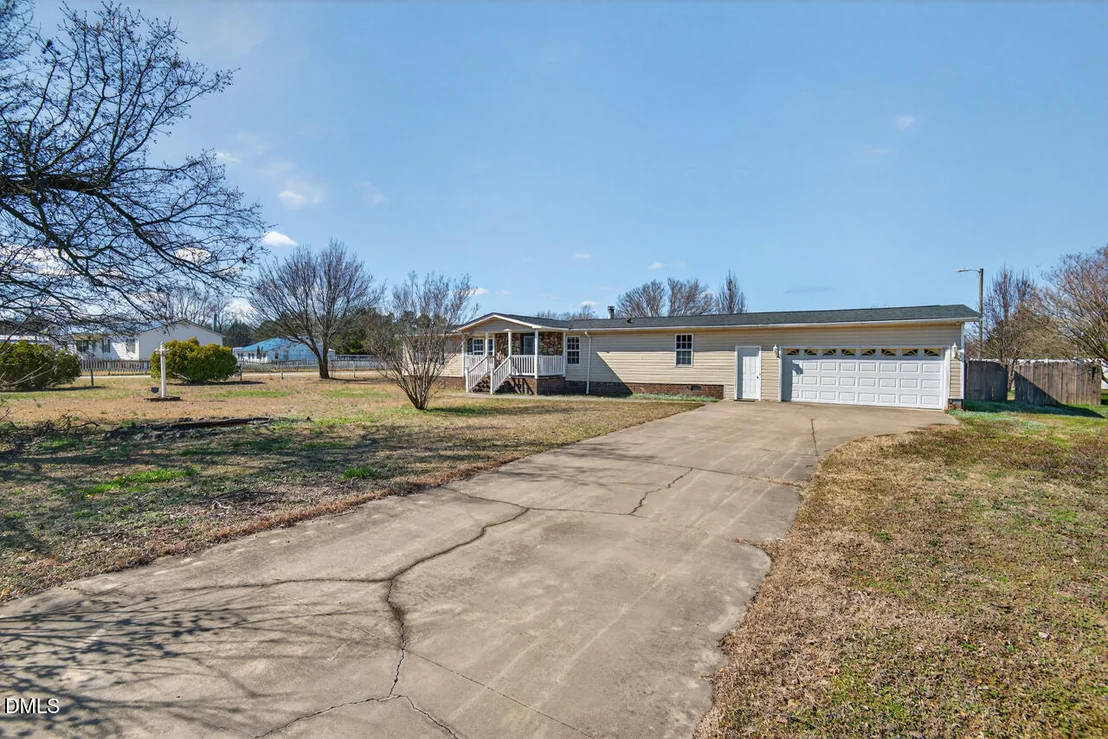 Photo of 1622 Lancaster Road