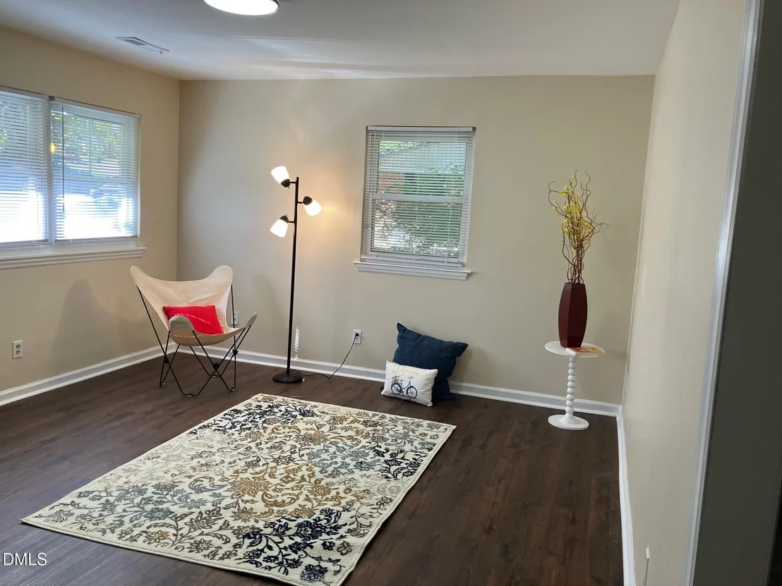 Photo of 1302 Hearthside Street