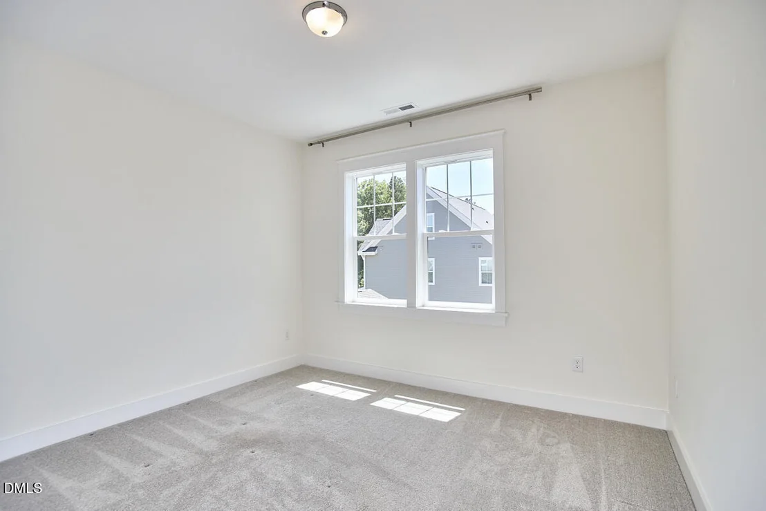 Photo of 1003 Whitehall Circle