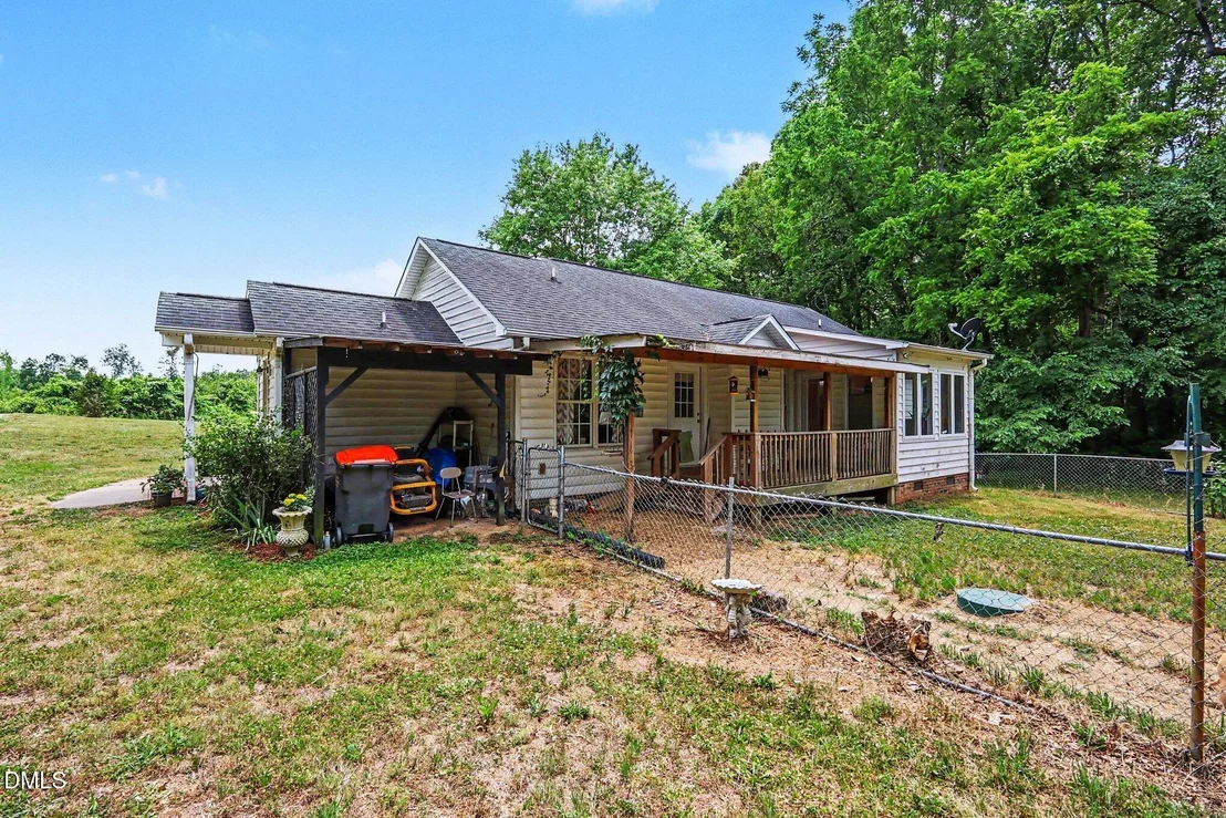 Photo of 1750 Tom Oakley Road