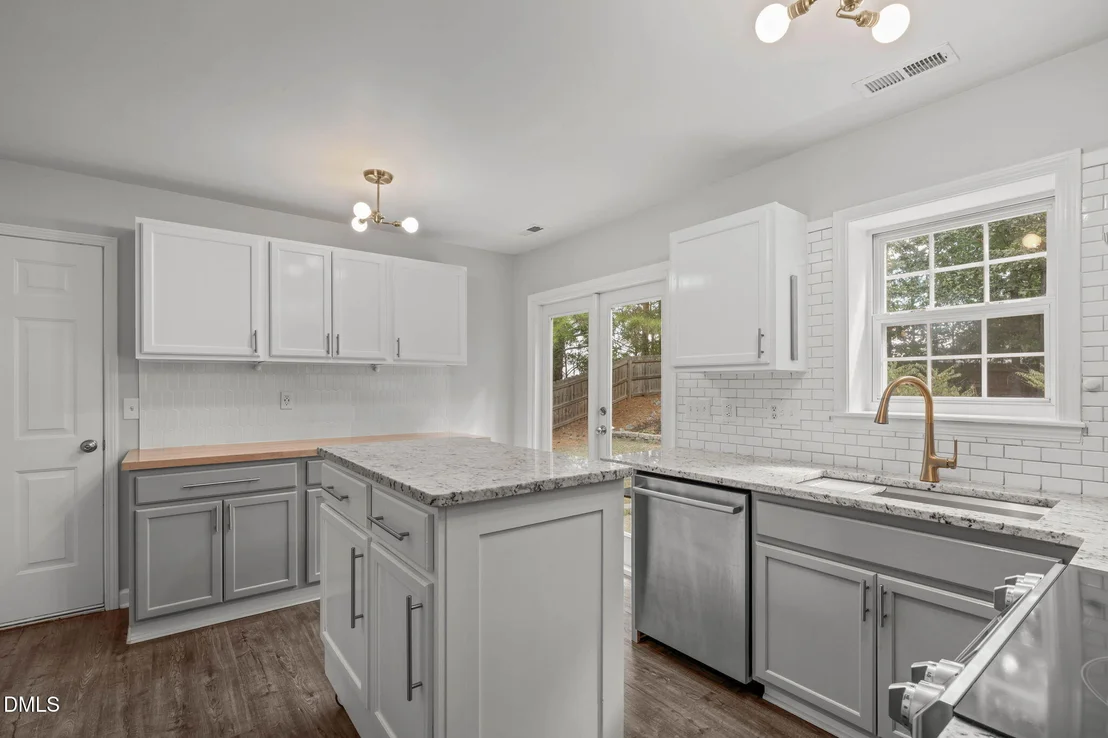 Photo of 715 Bellmeade Bay Drive