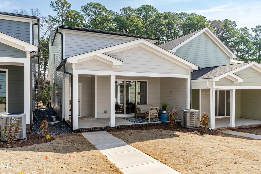 Photo of 722 1/2 Powell Drive
