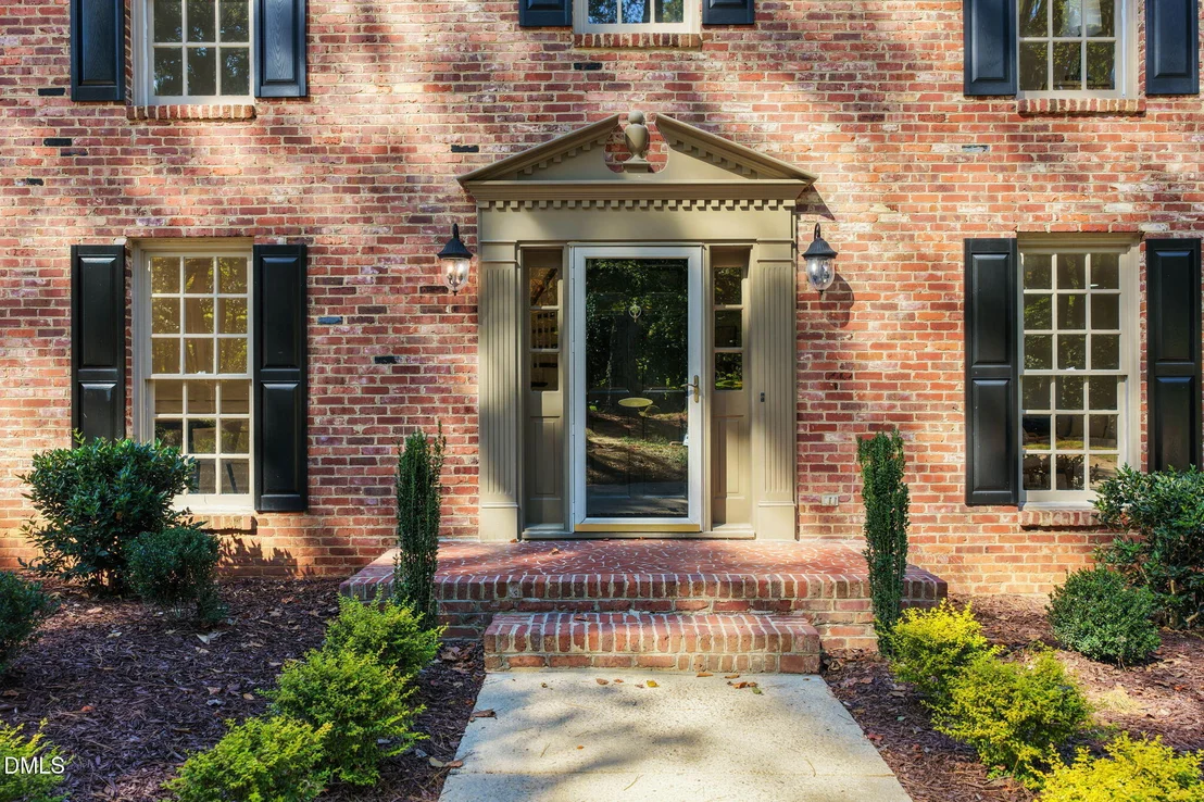 Photo of 2404 Beechview Court