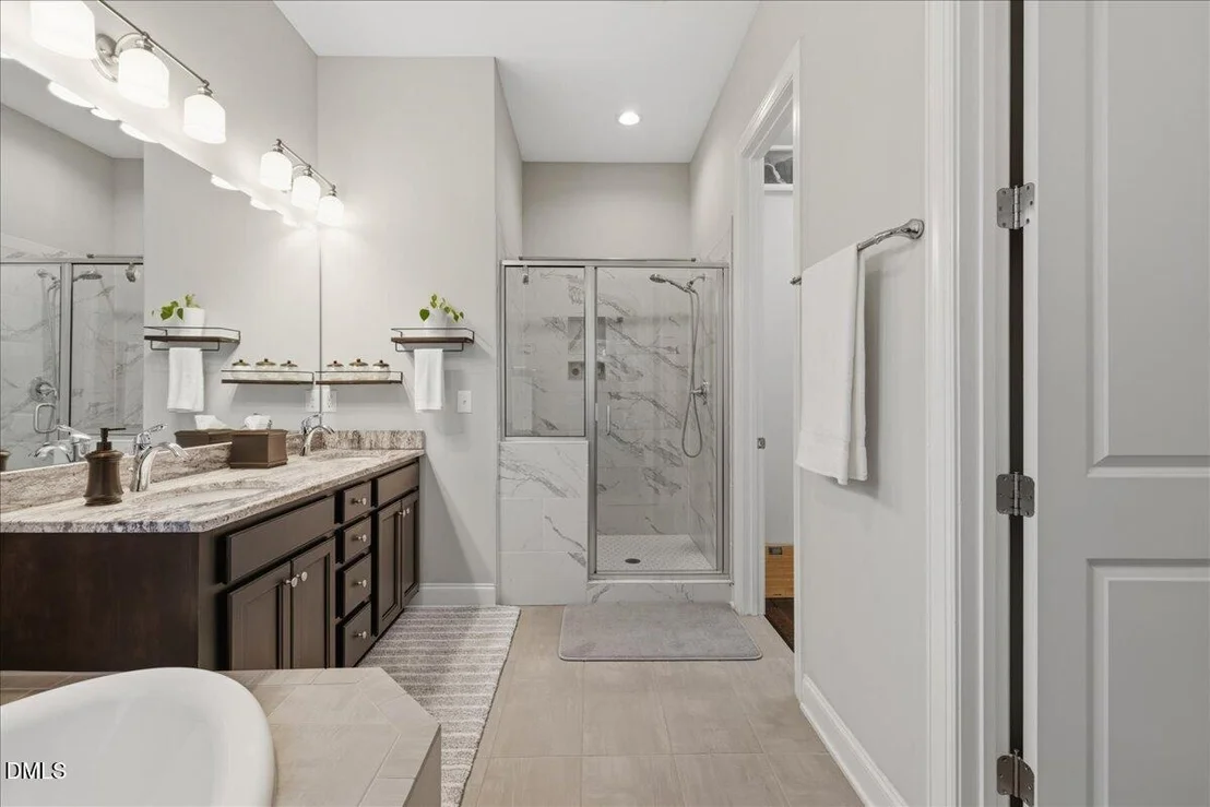 Photo of 1049 Queensdale Drive