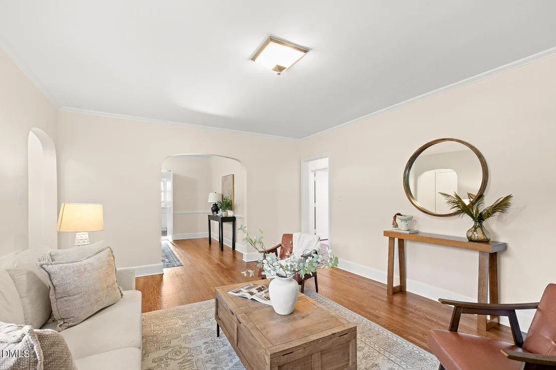 Photo of 2720 University Drive
