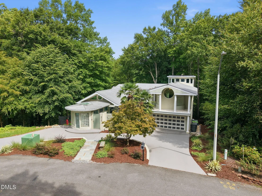 Photo of 2925 Debra Drive