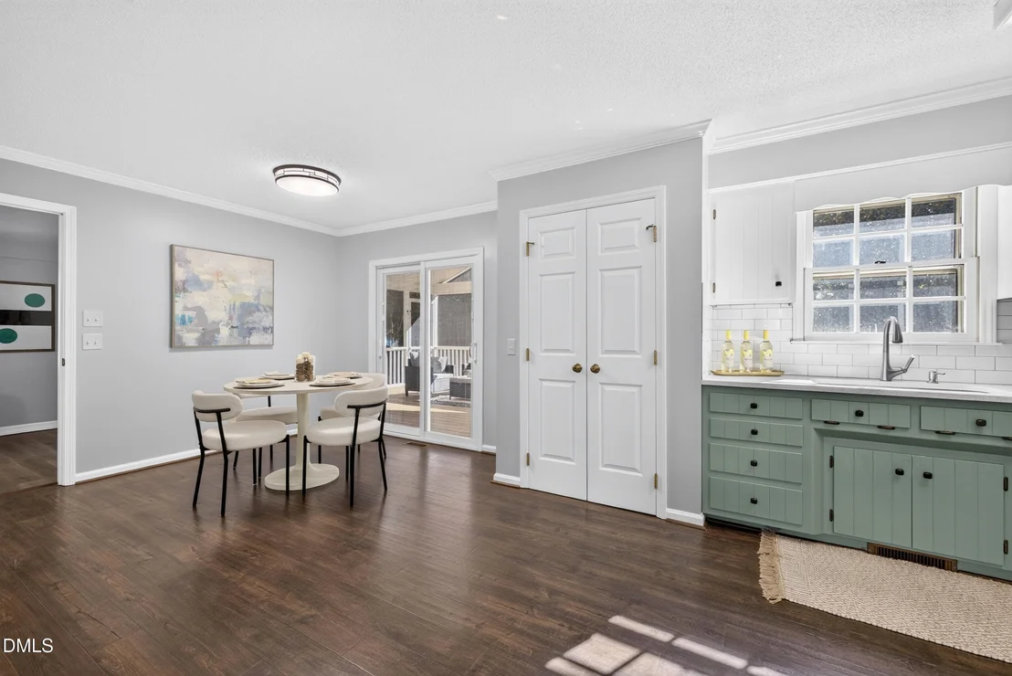 Photo of 8609 Manns Loop Road