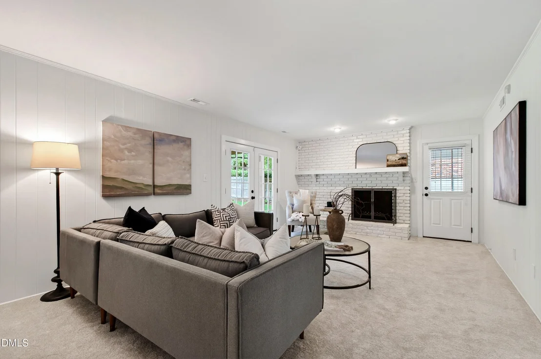 Photo of 1001 Pebblebrook Drive