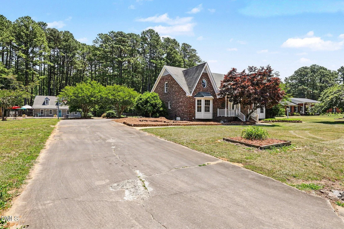Photo of 2256 Shotwell Road