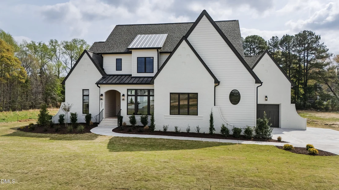Photo of 688 Lynch Road
