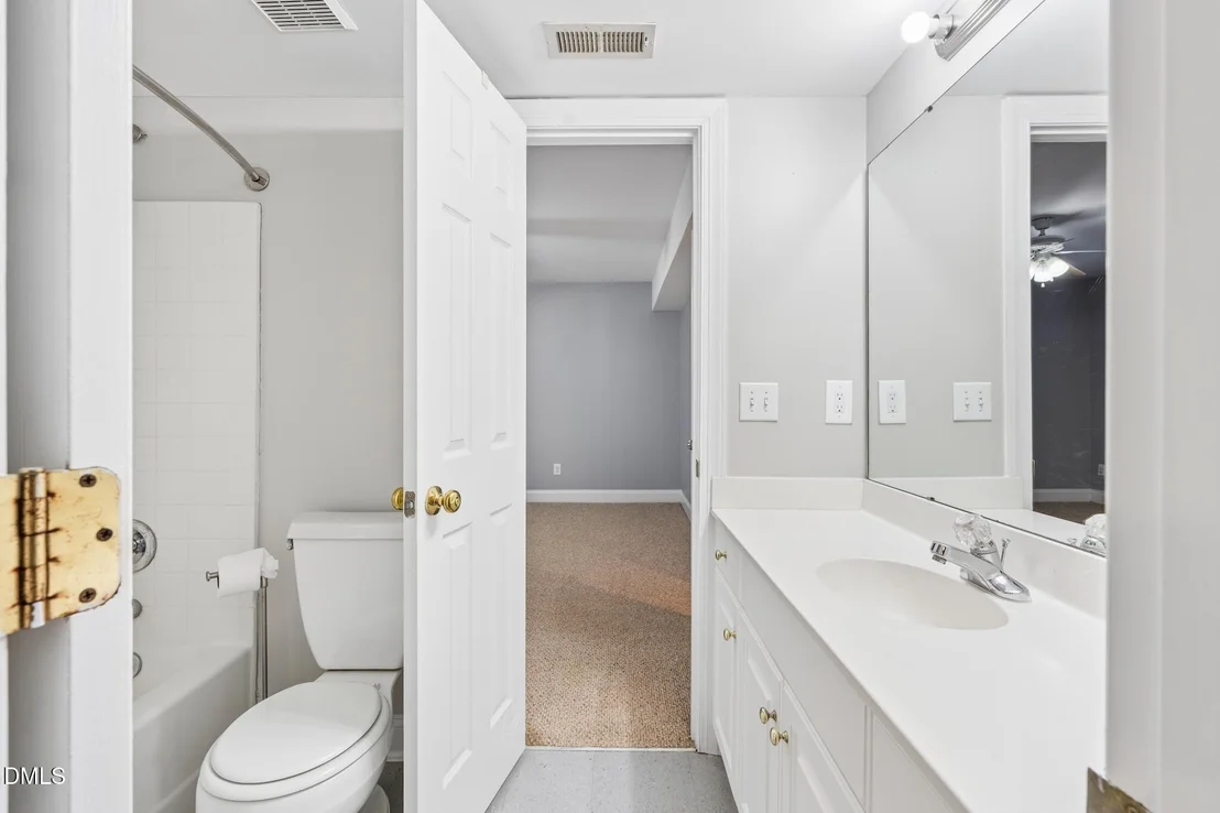 Photo of 2103 W Marilyn Circle