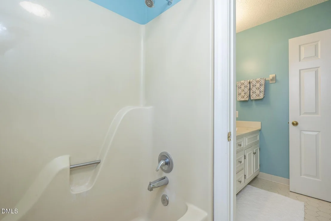 Photo of 708 Flagstone Way