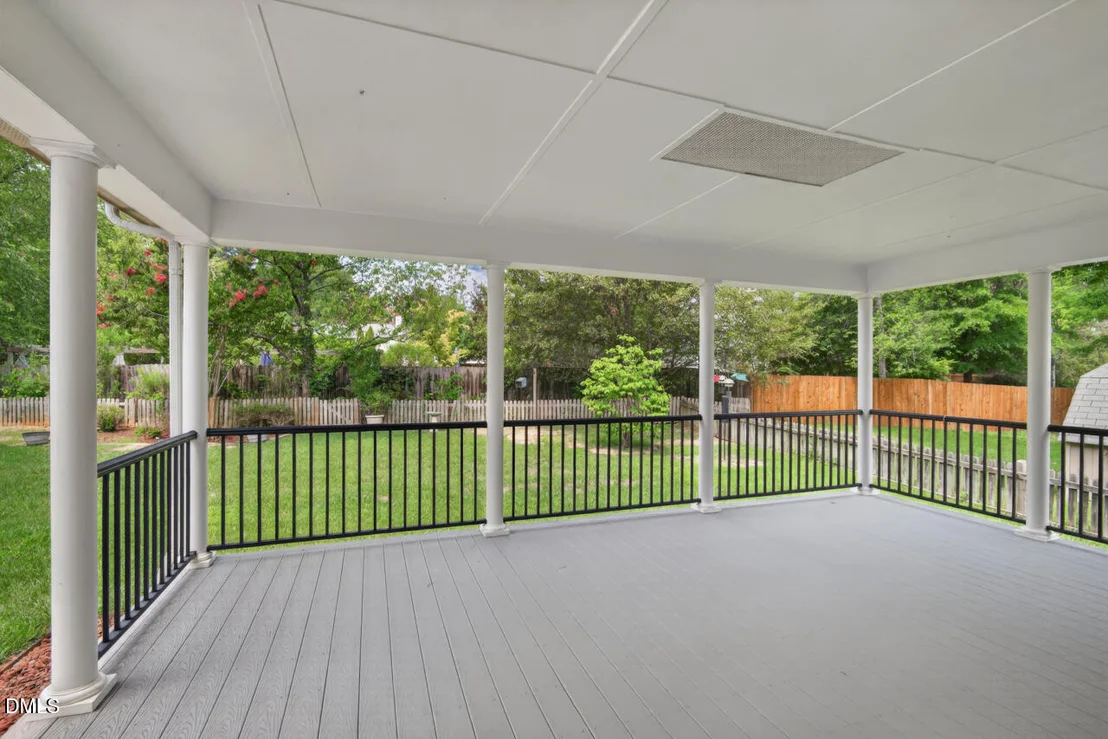 Photo of 6125 Iris Drive