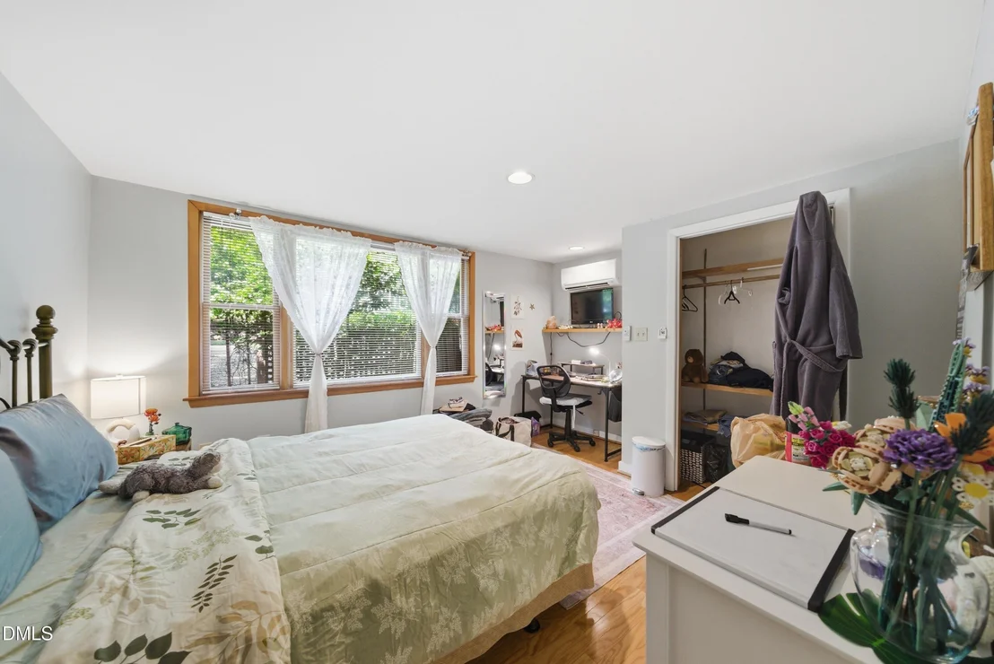 Photo of 16 Davie Circle