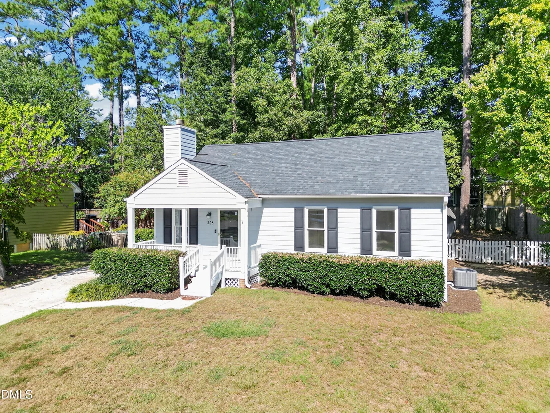 Photo of 208 Crosspine Drive