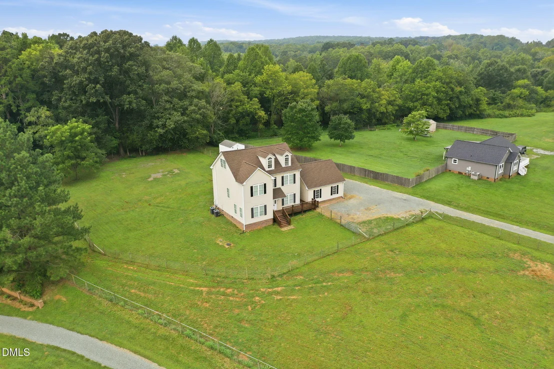 Photo of 4872 Thom Road