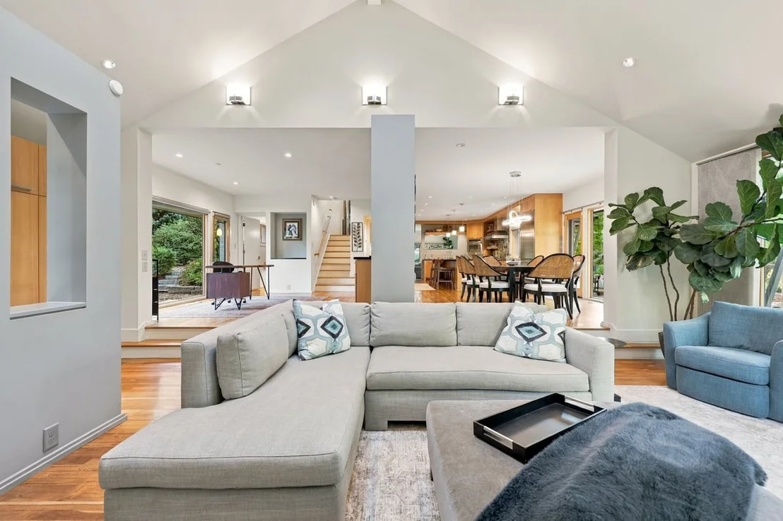 Photo of 3007 Surrey Road