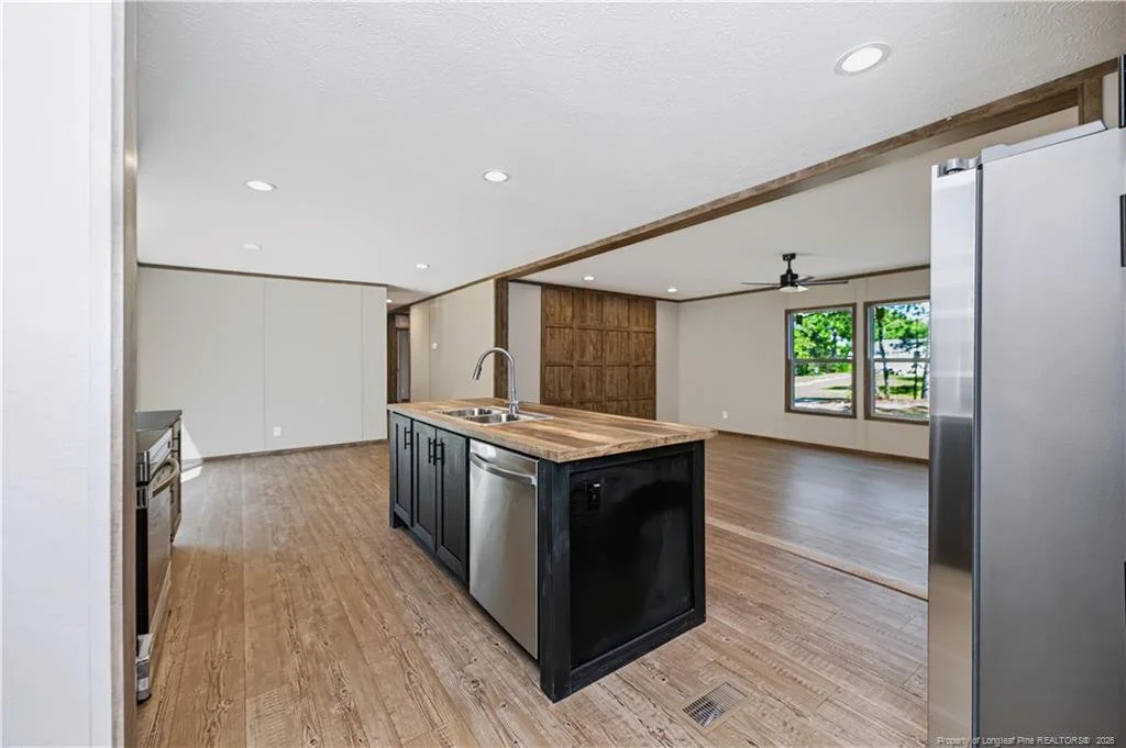 Photo of 948 Pine Oak