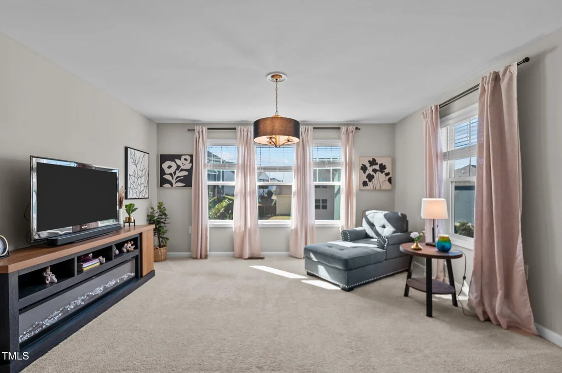 Photo of 1824 Longmont Drive