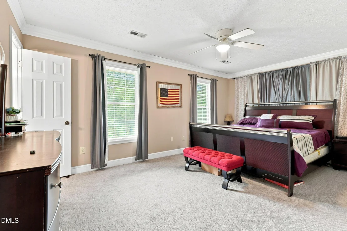 Photo of 409 Reaves Lane