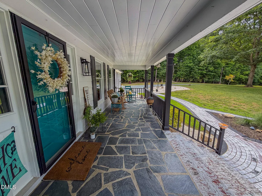 Photo of 947 Old Salem Road