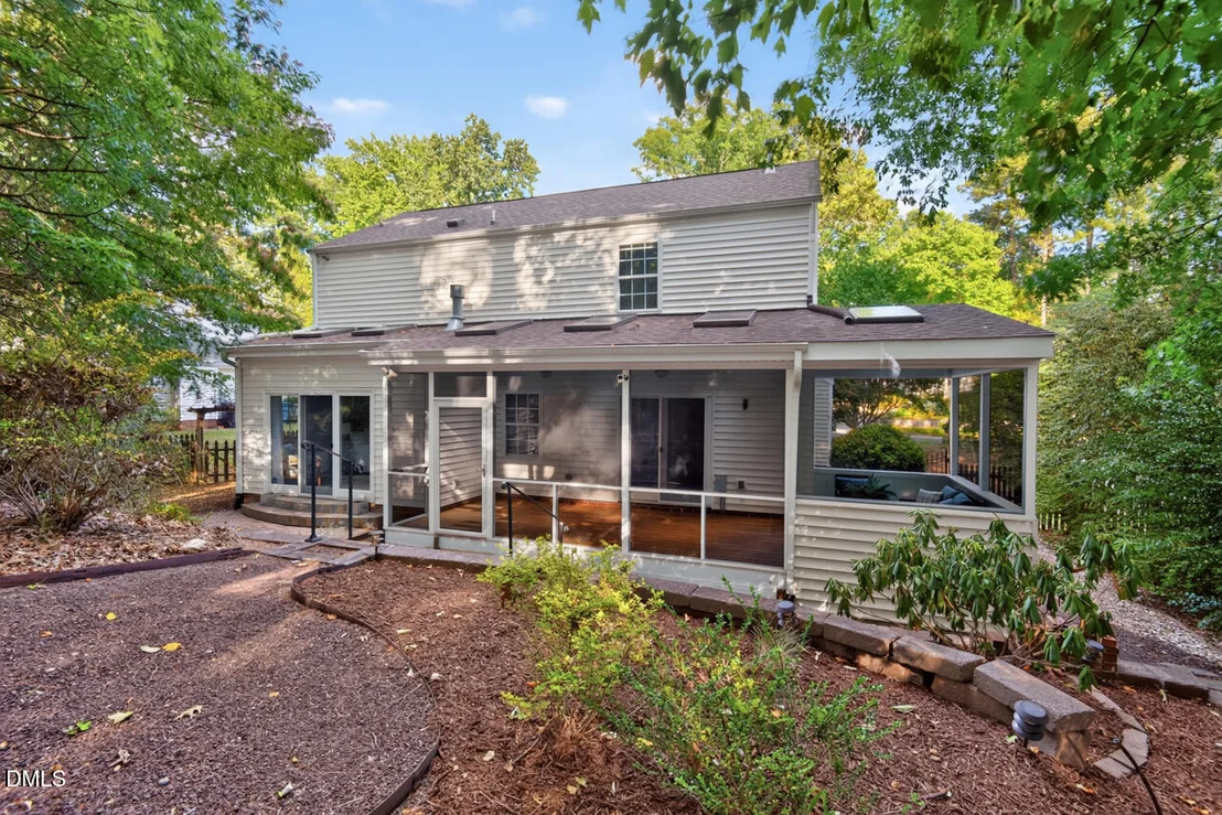 Photo of 2210 Parkside Drive