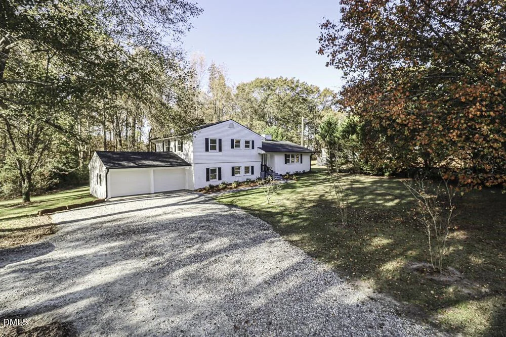 Photo of 805 River Road