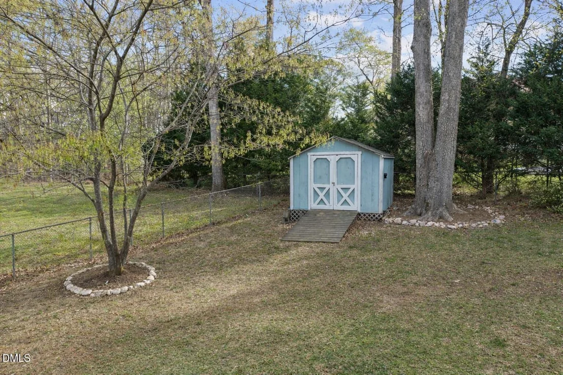 Photo of 212 Esquire Lane