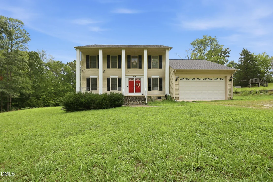 Photo of 409 Reaves Lane