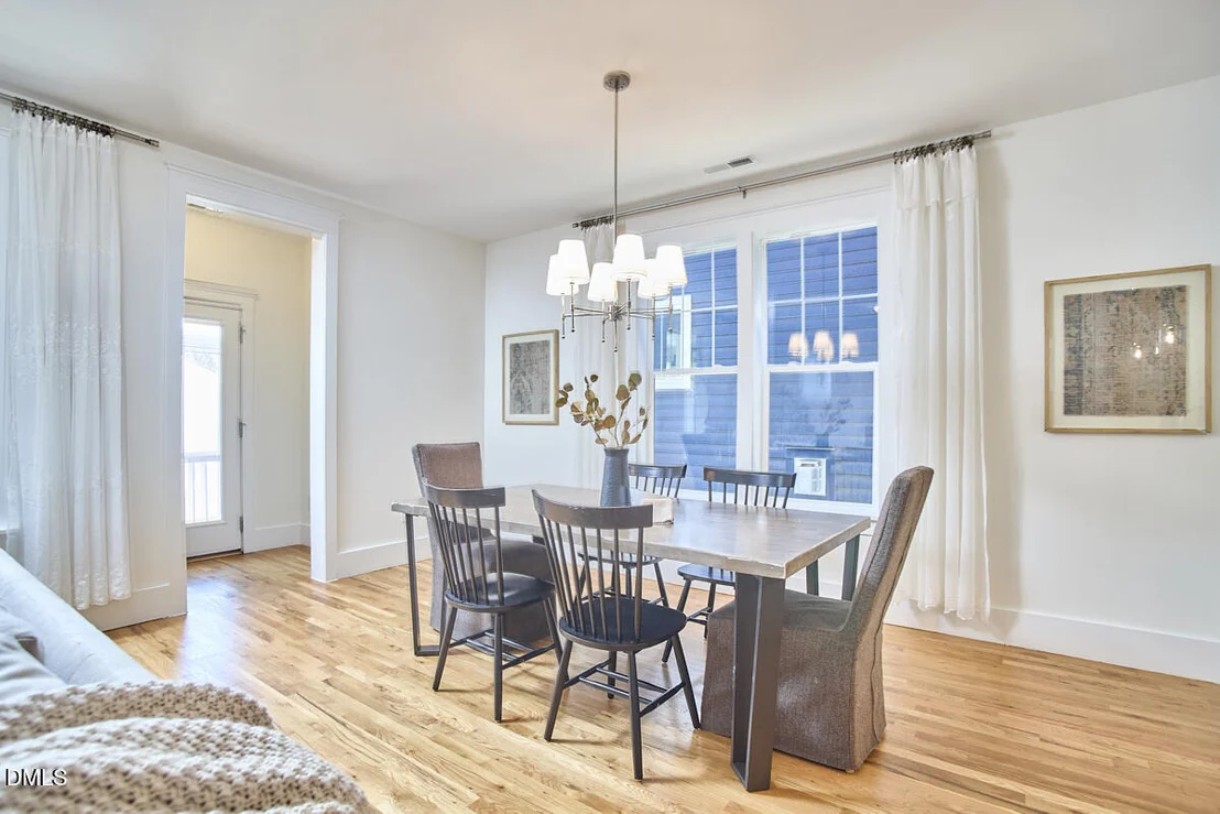 Photo of 1003 Whitehall Circle