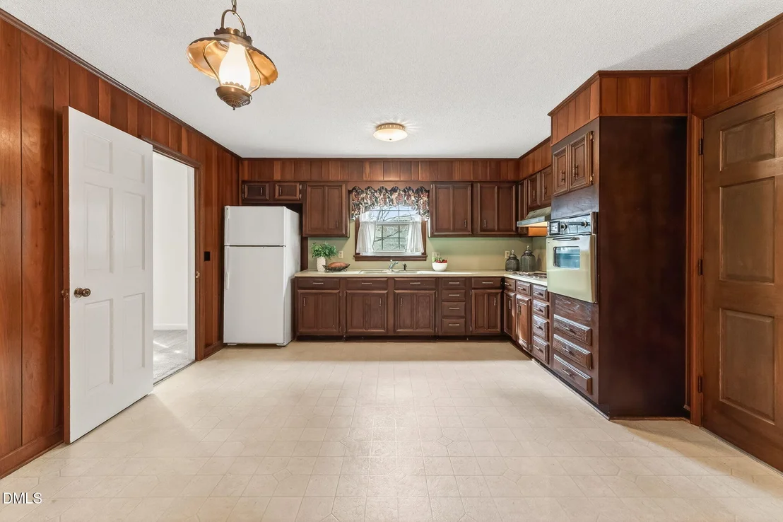 Photo of 808 Chestnut Drive