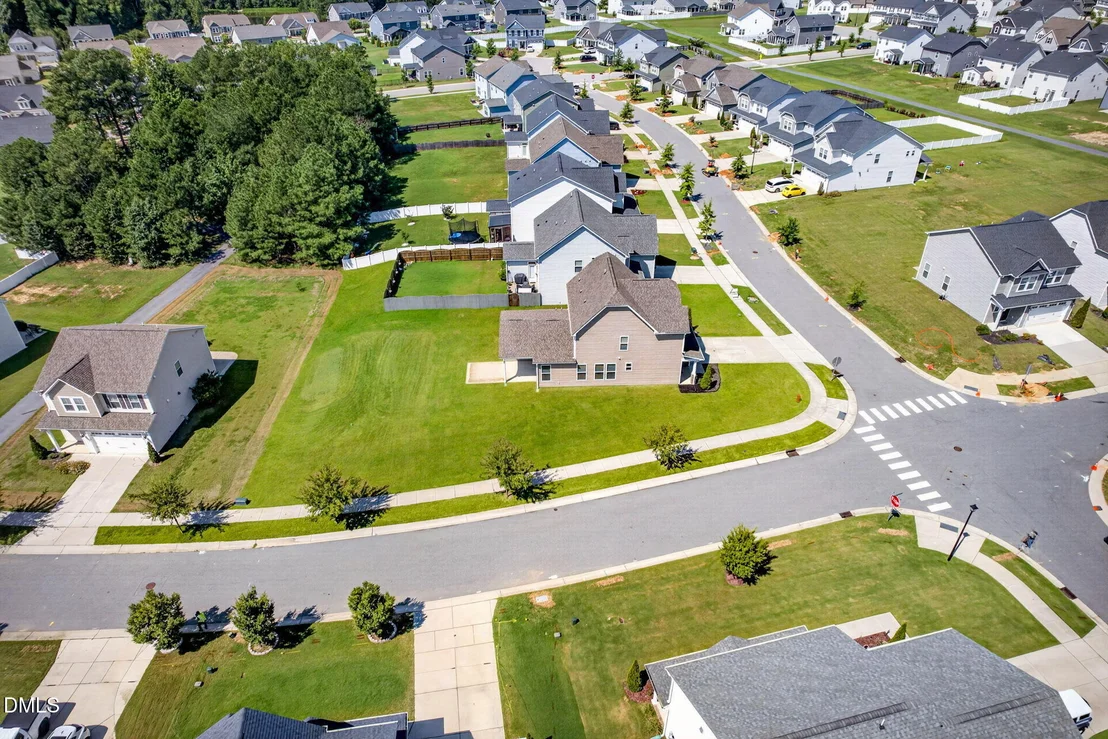 Photo of 609 Crestdale Drive