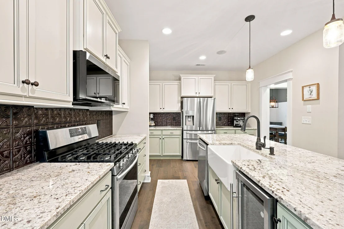 Photo of 331 Forest Oaks Drive