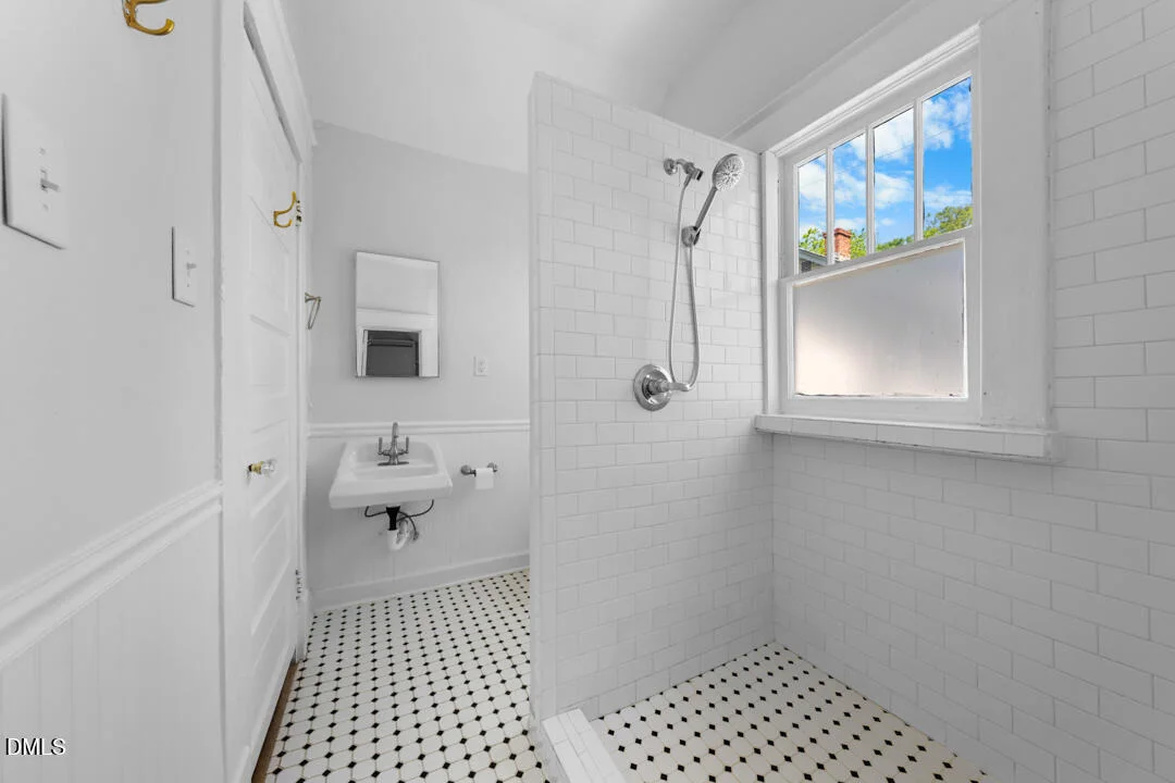 Photo of 405 N Gregson Street