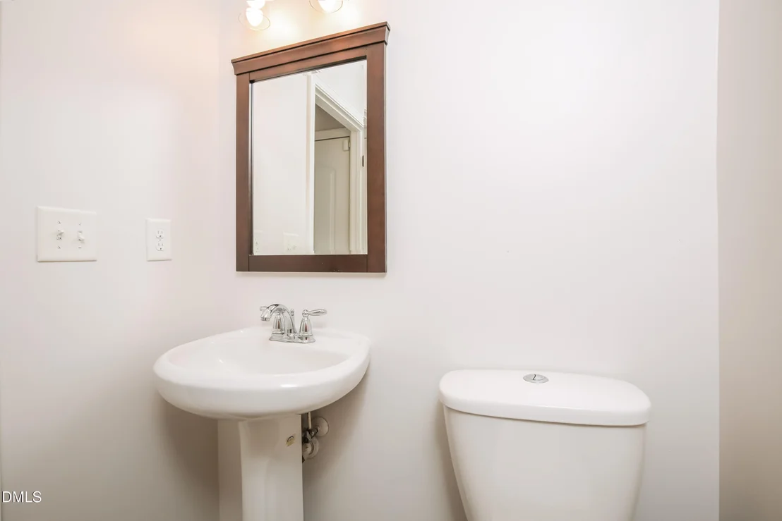 Photo of 613 Ashburn Lane