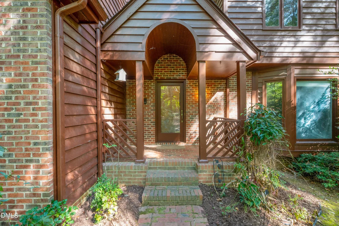 Photo of 225 Dalton Drive