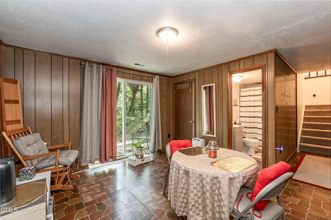 Photo of 1122 Saxony Drive