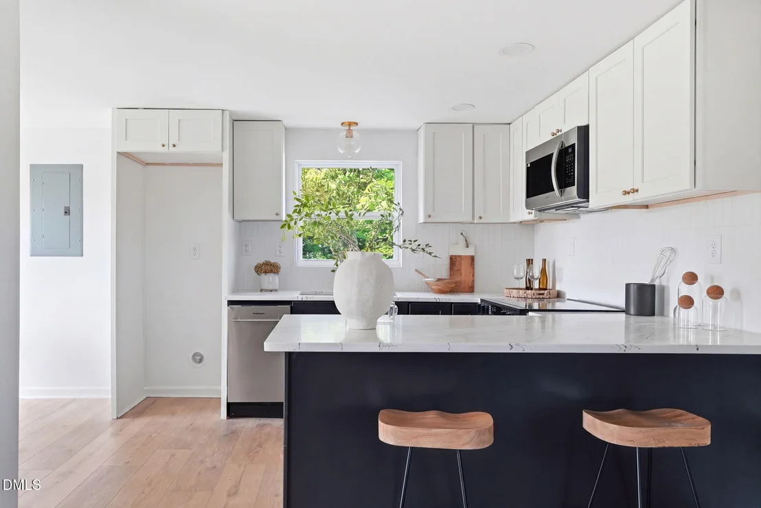 Photo of 1795 Hicks Road