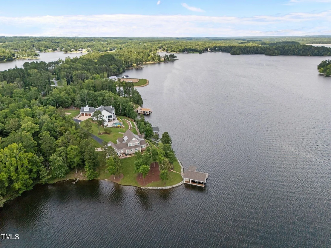 Photo of 976 Estate Road