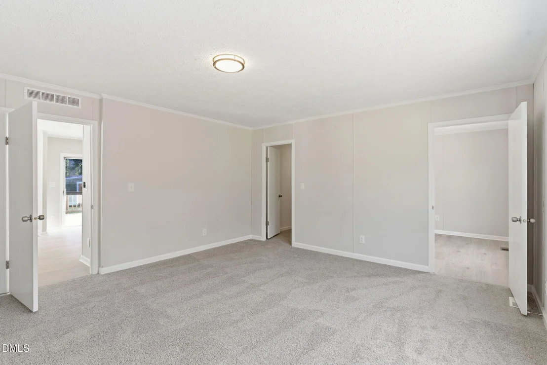 Photo of 9929 Old Mill Road NE