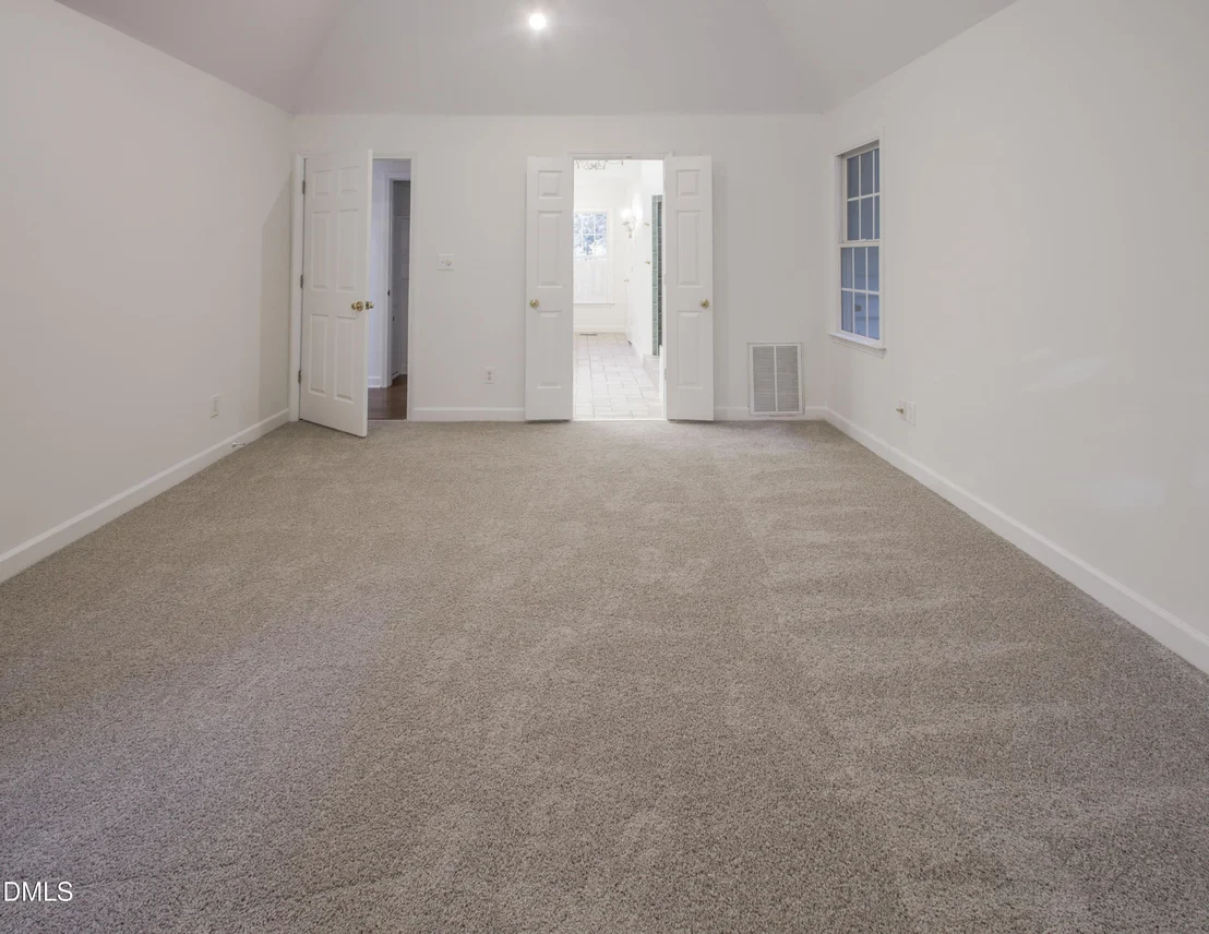 Photo of 2423 Old Oxford Road