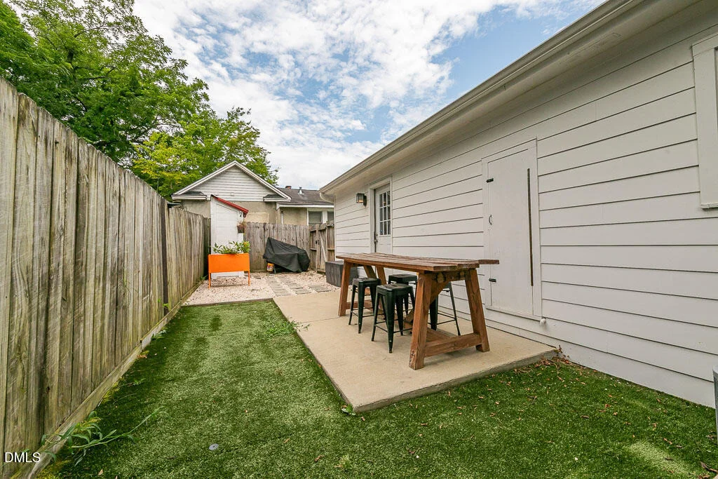 Photo of 410 Bledsoe Avenue