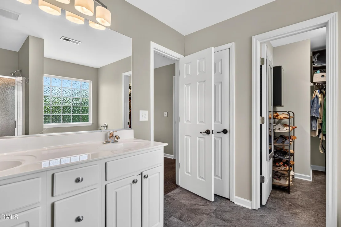 Photo of 2509 Covington Loop