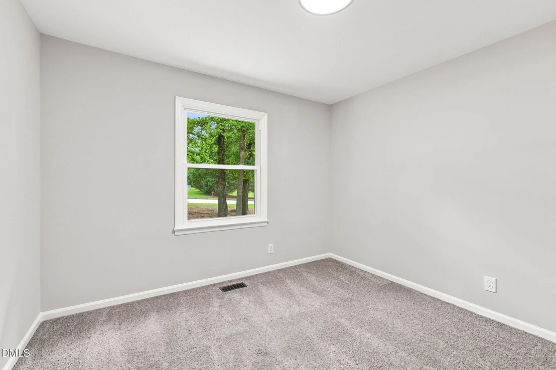 Photo of 807 Yosemite Circle