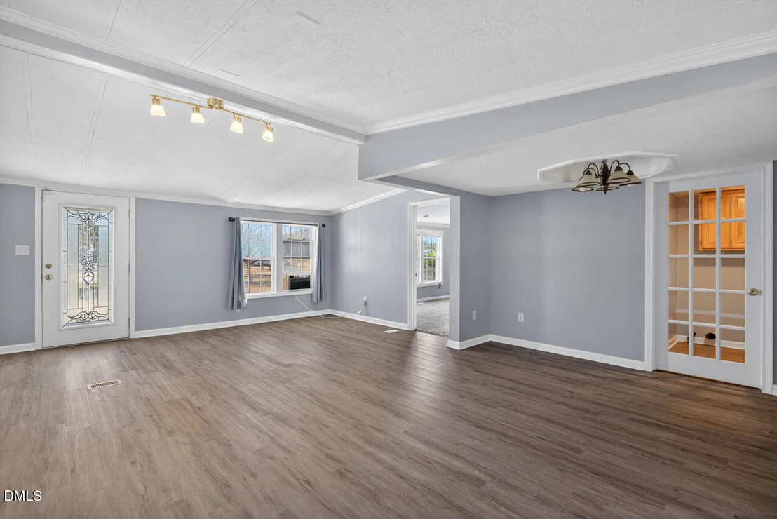 Photo of 1622 Lancaster Road