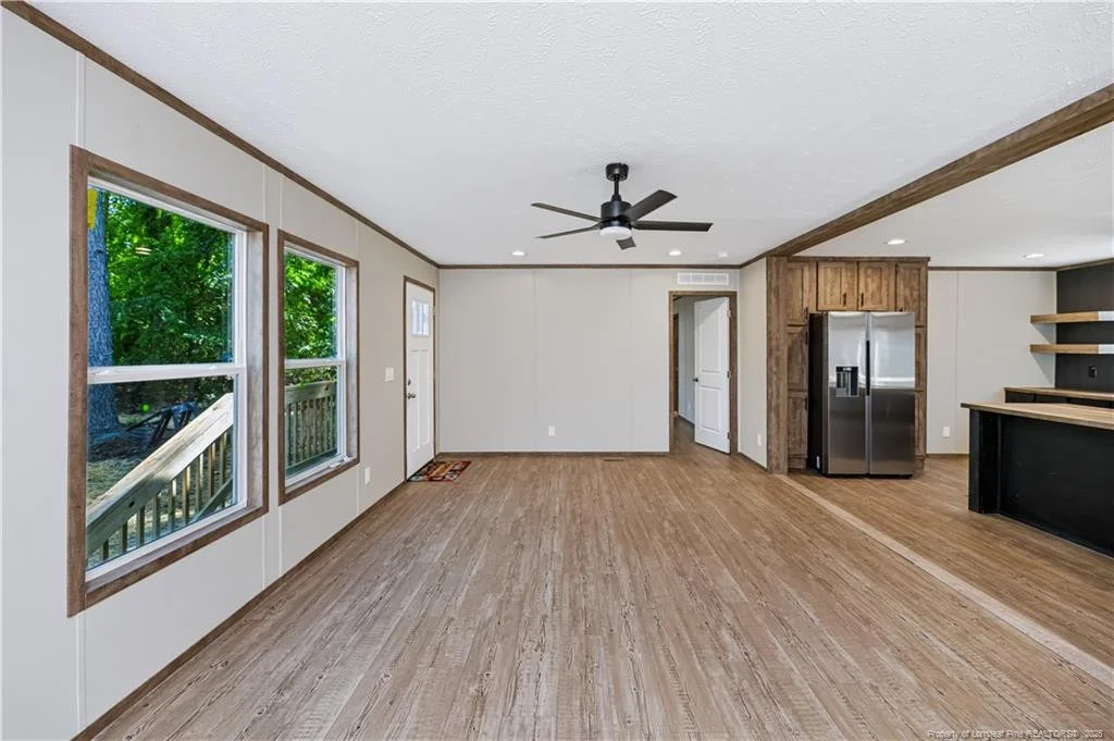 Photo of 948 Pine Oak