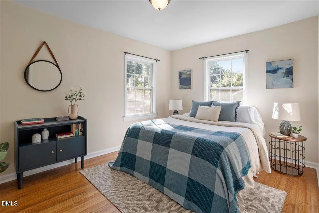 Photo of 1512 London Circle