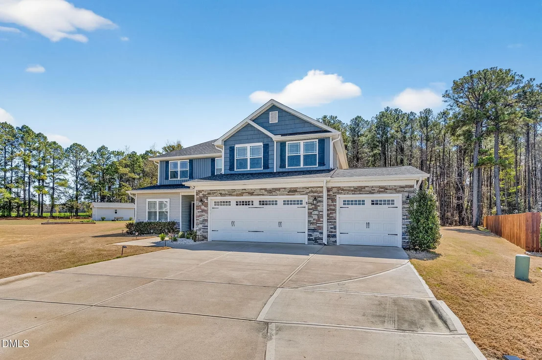 Photo of 283 Raptor Drive