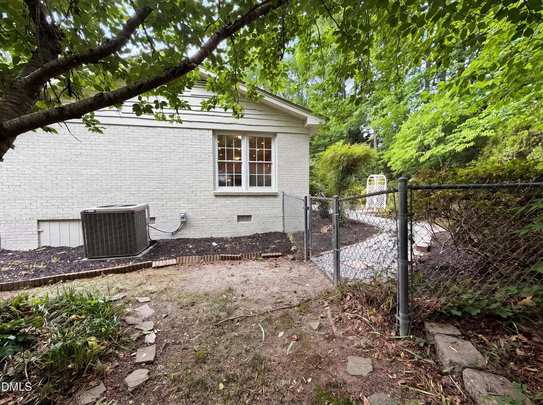 Photo of 104 Olmstead Court